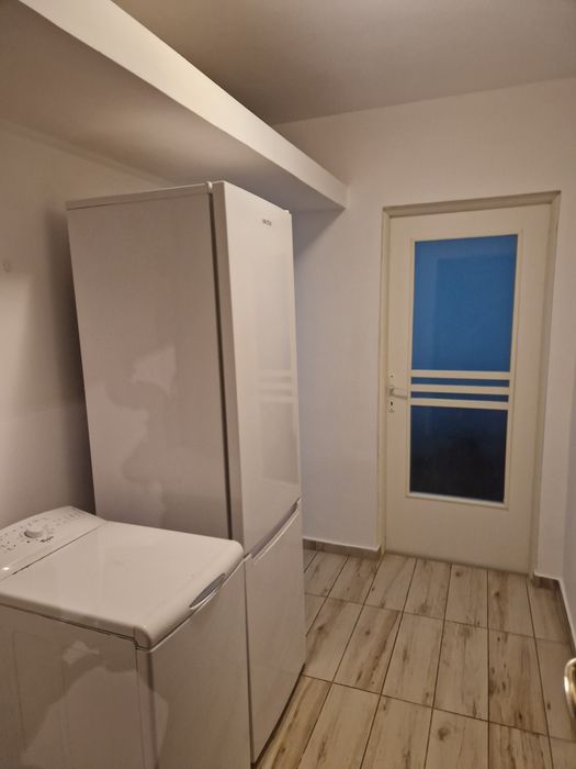 Inchiriez Apartament  2 Camere Roman