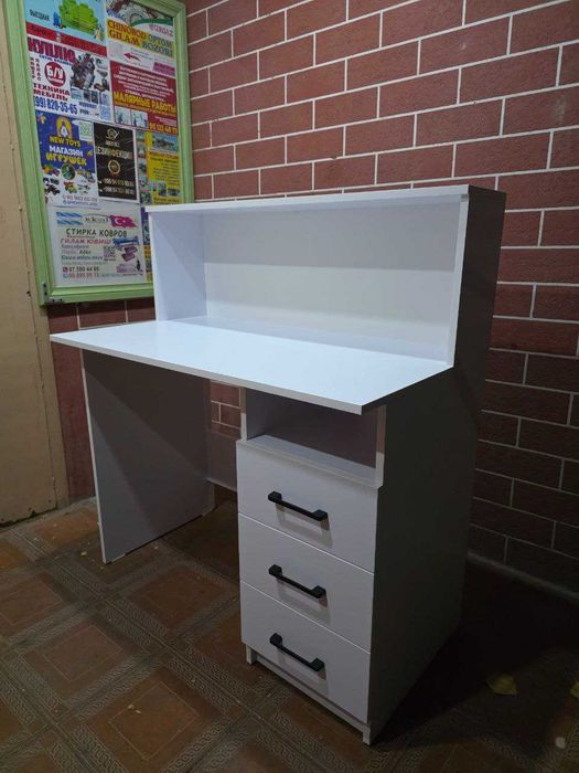 Стол болалар учун дарс партаси