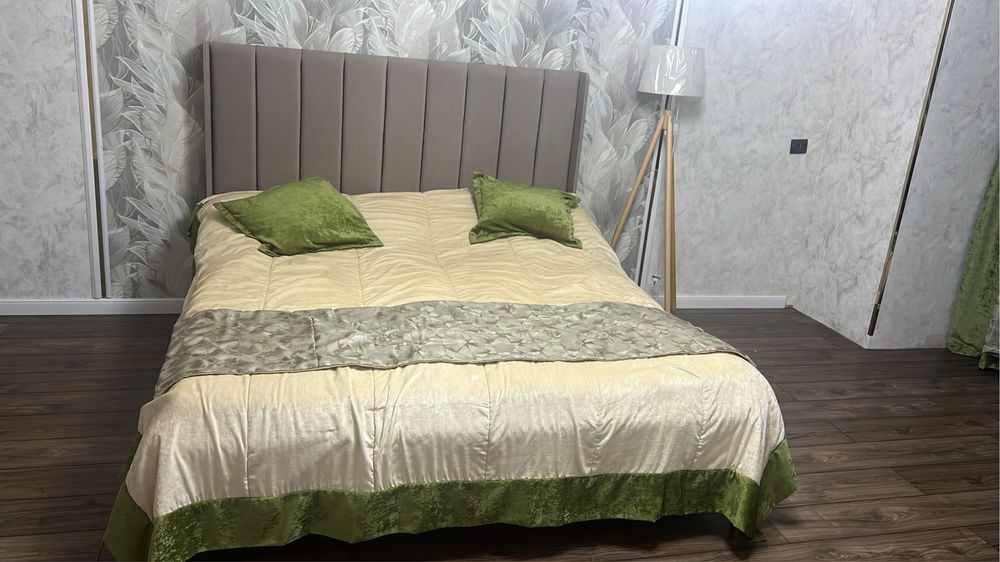 Шторы и покрывало