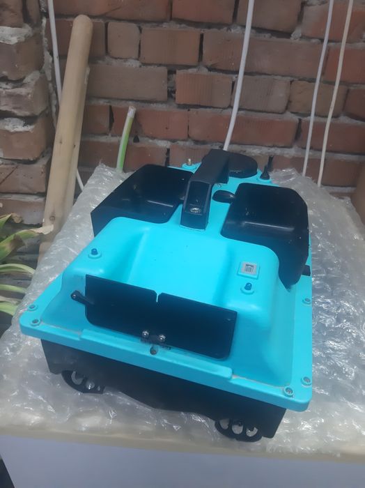 Лодка за захранване