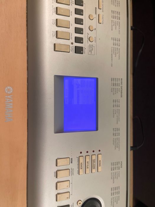 Дигитално пиано с тежки клавиши Yamaha DGX -620