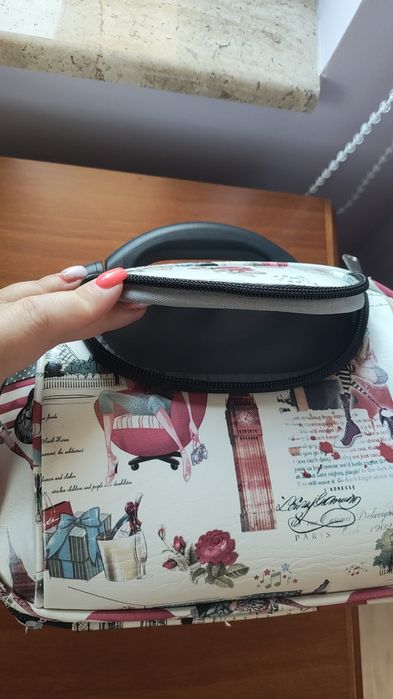 Чанта с модерен принт