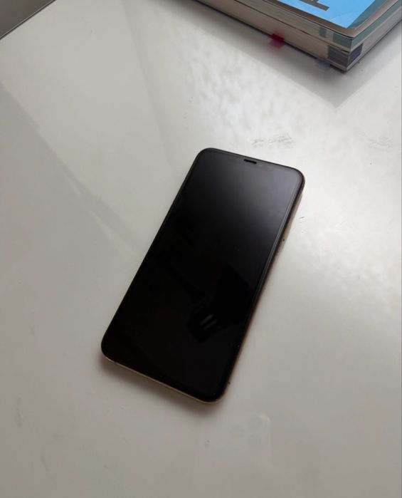 Продам Айфон 11 Pro Max 64gb