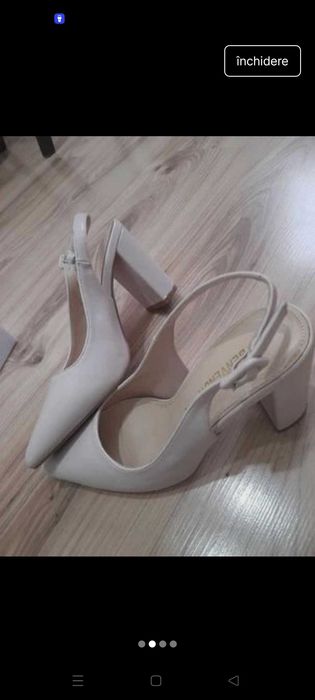 Pantofi cu toc crem