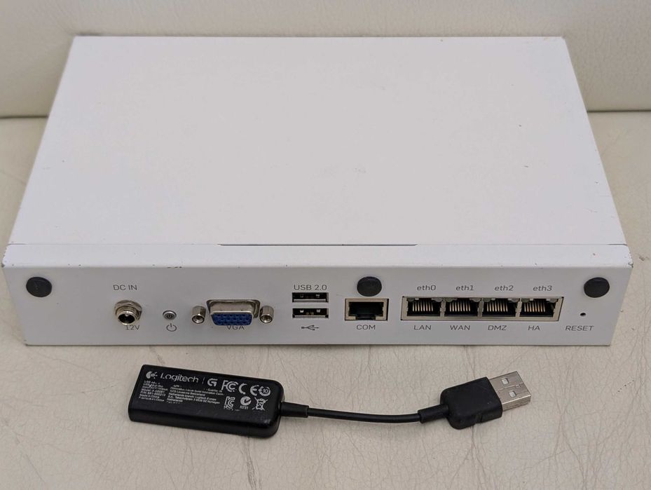 Sophos SG105 / 170 RON