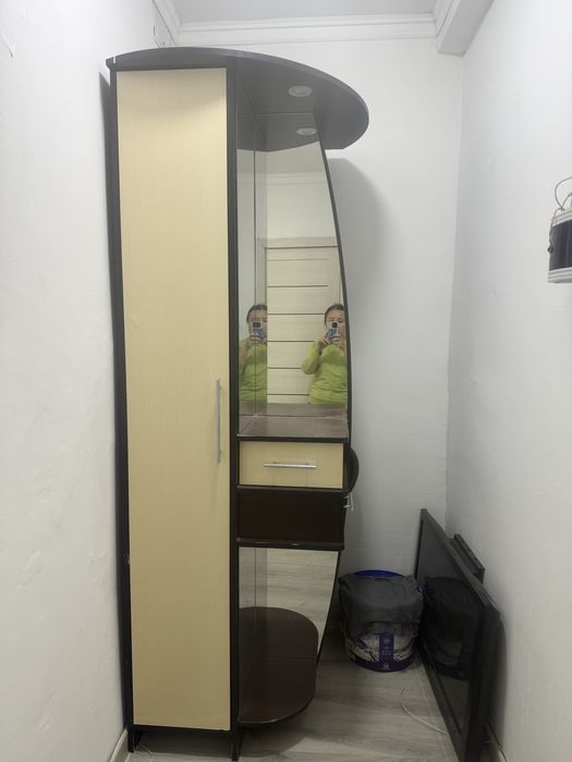 Шкаф в коридор, можно угловым