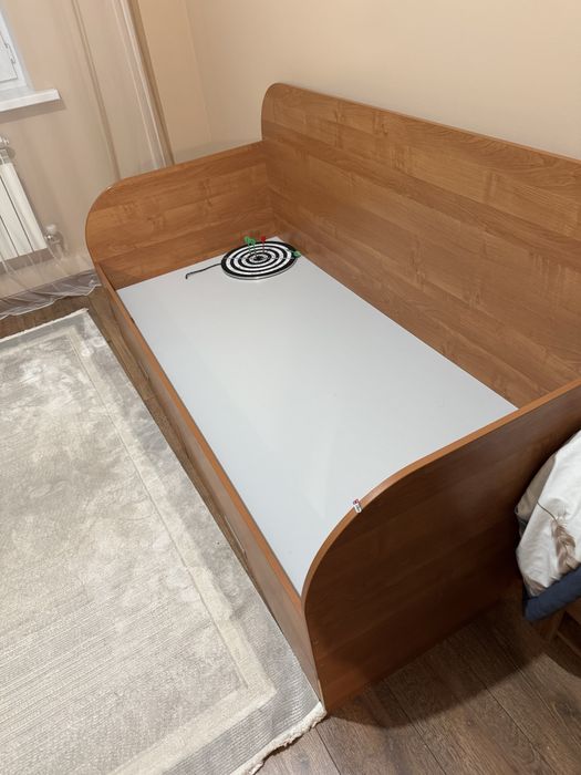 Прдам детскую кровать