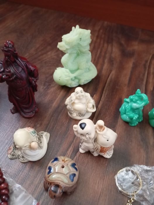 Статуэтки и чётки