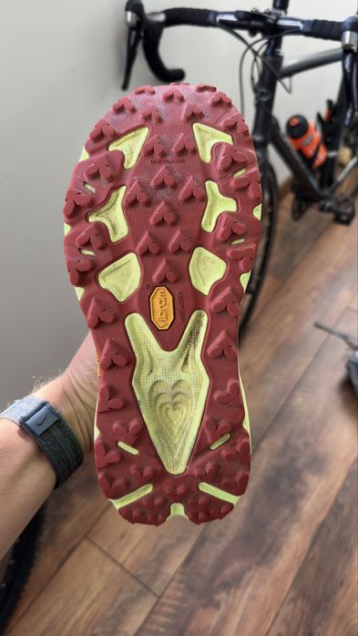 Hoka Speedgoat 7