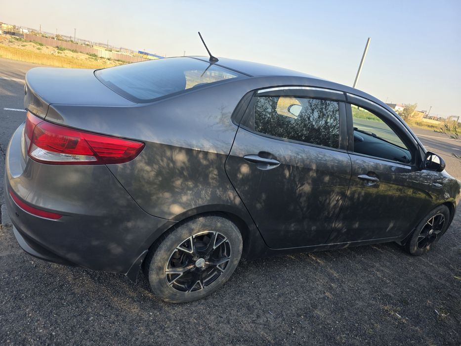 Продам автомобиль Kia Rio