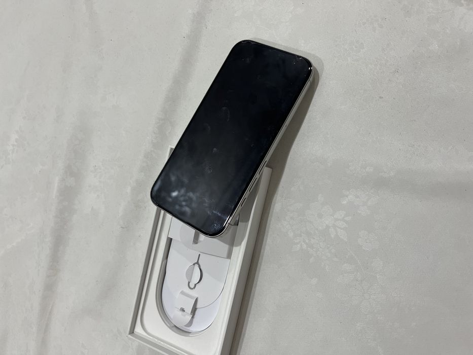 Iphone 16 pro, кепілдікпен