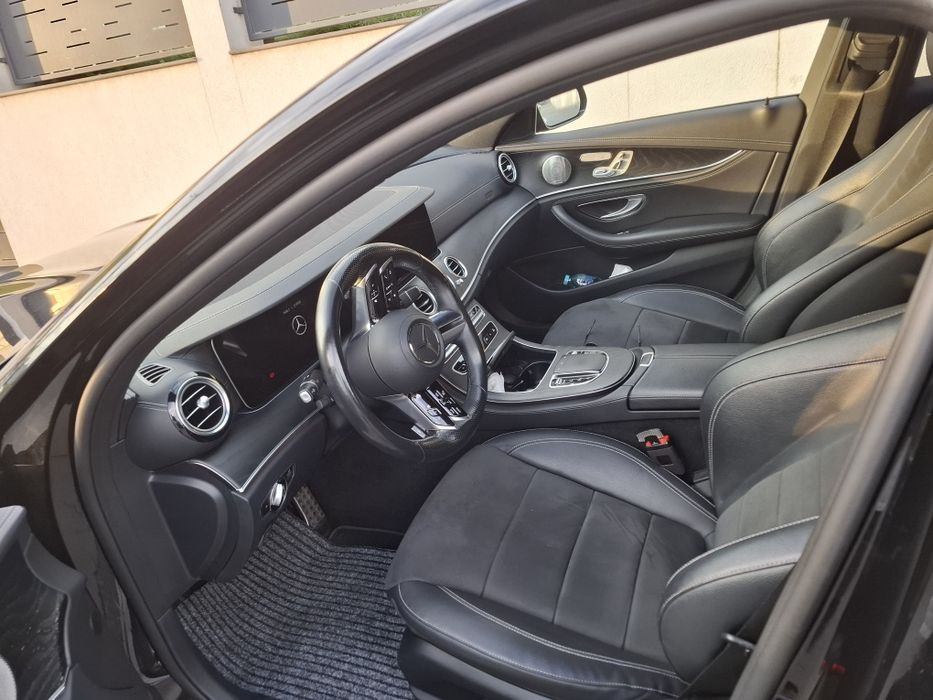 Vând Mercedes E class 400d, Fara daune .dublu panaroma 4x4 din 2022. 3
