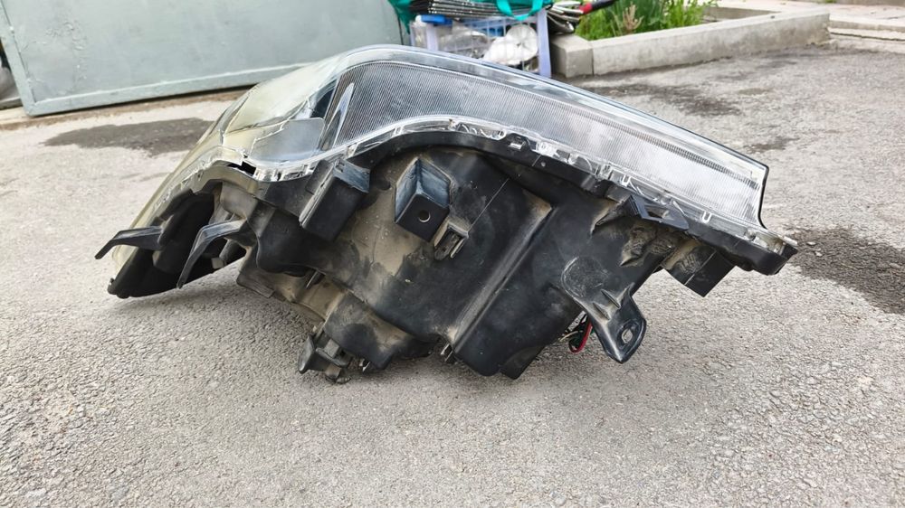 Левая фара prado 2014