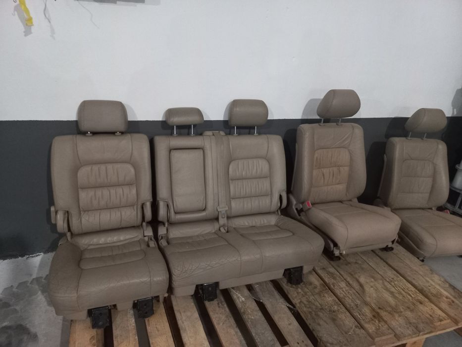 Сденья. Холати яхши. Накиткаси бор кушиб берилади