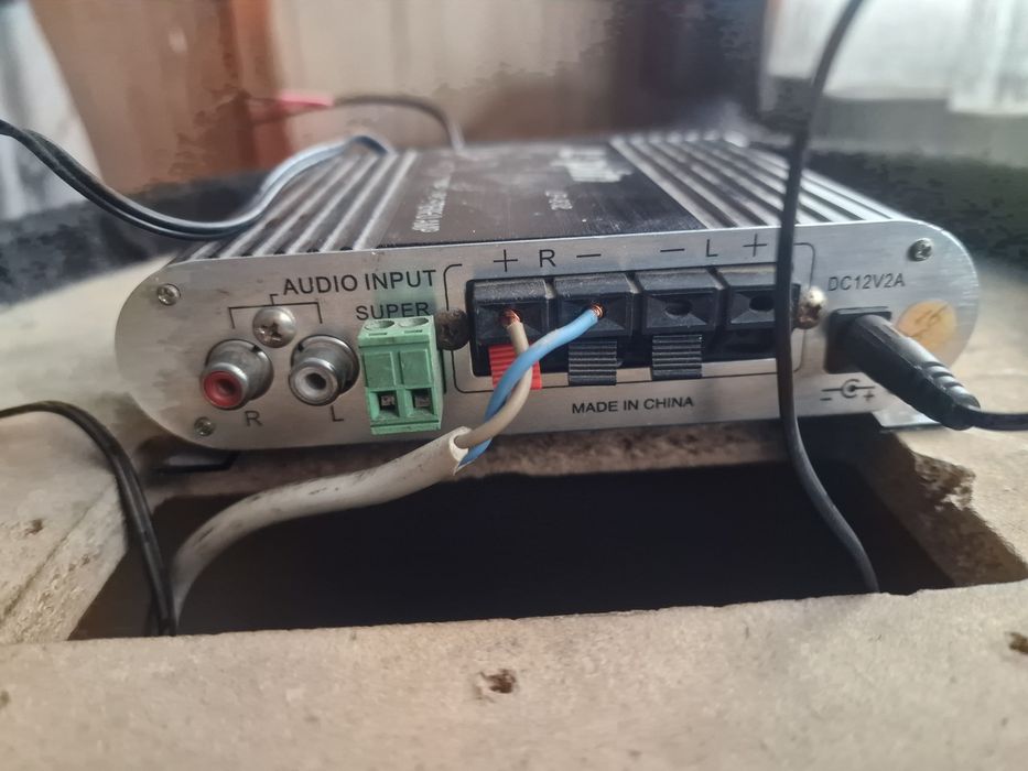 Продам сабвуфер срочно