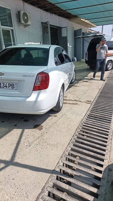 Jentra 2015 kraska tozza metan gaz 4ta balon narxi7500$ yana savdosibo