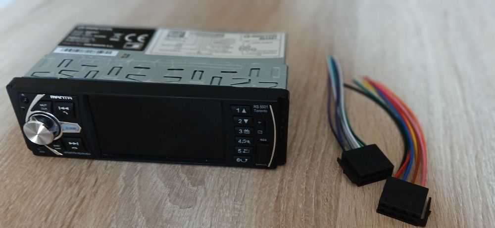 Радио и подложки за автомобил