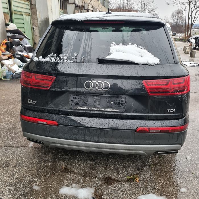 Ауди кю7  audi Q7 3.0тди 272к.с. на части