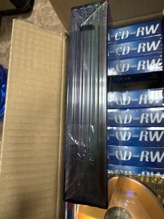 Новый Компакт диск CD-RW Verbatim 700 MB