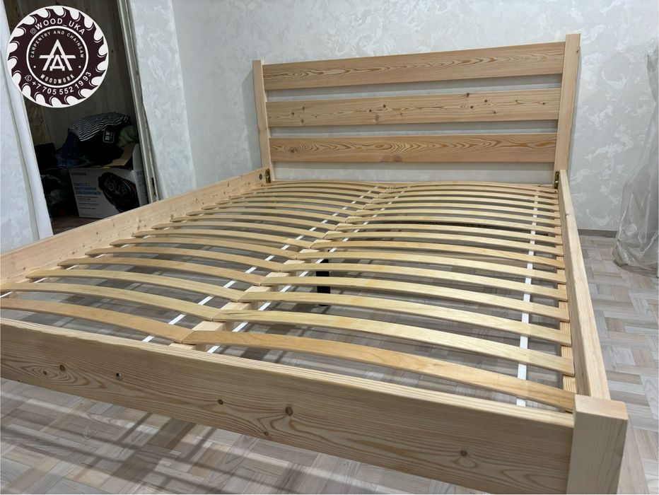 Кровать деревянная из лиственницы