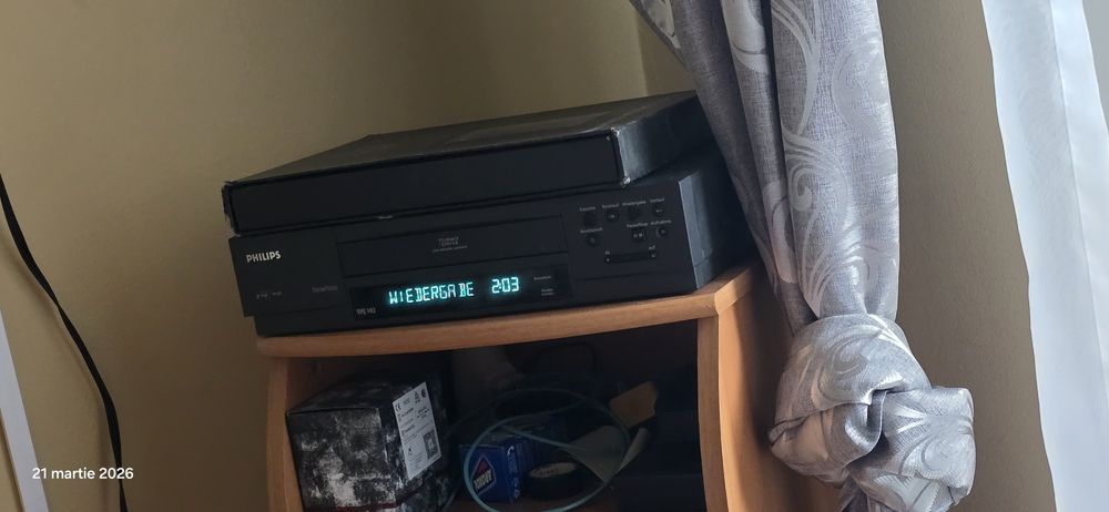 Vand vcr/vhs ca nou estetic si functional