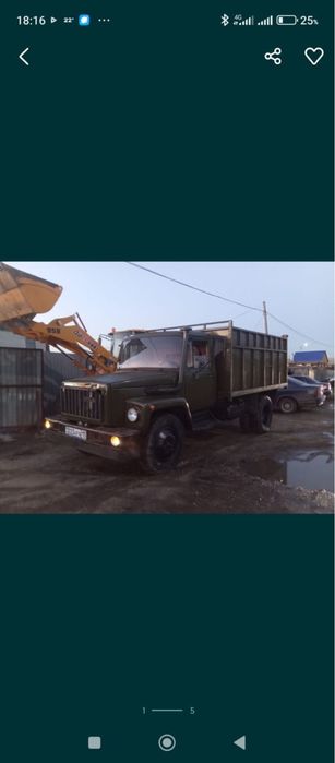 Вывоз мусора на газоне