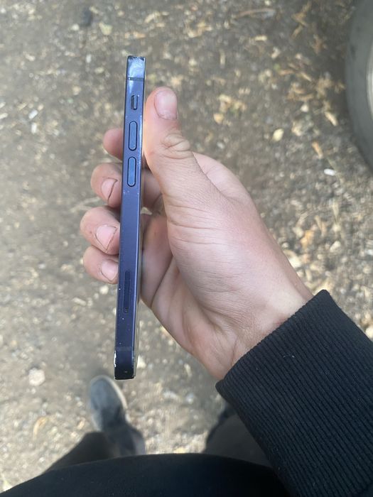 продам Айфон 12 мини