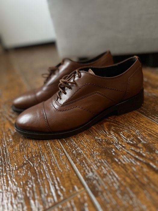 Pantofi din piele marime 36