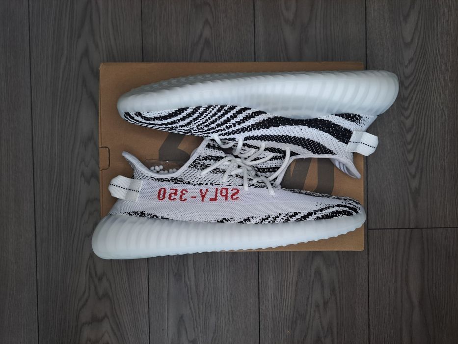 Yeezy Boost 350 V2 Zebra, Mărimea 43