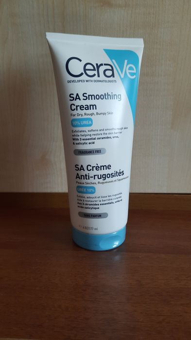 Crema Cerave SA smoothing