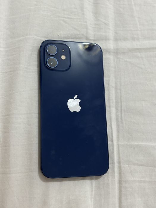 iPhone 12 синий