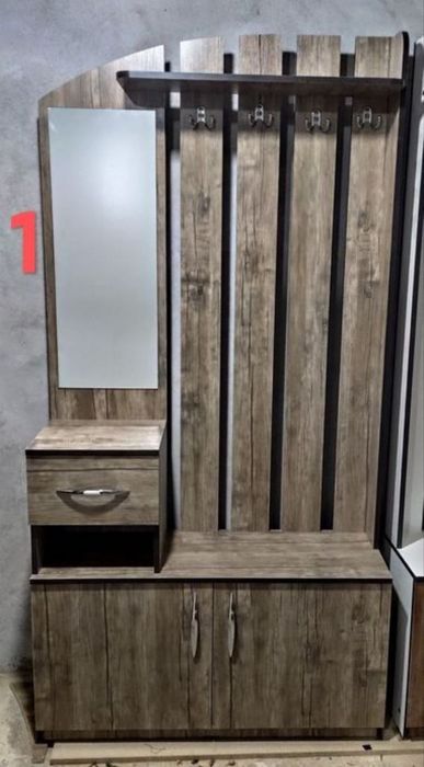 Шкаф для прихожей ( 1 метр, 1.10 метр)