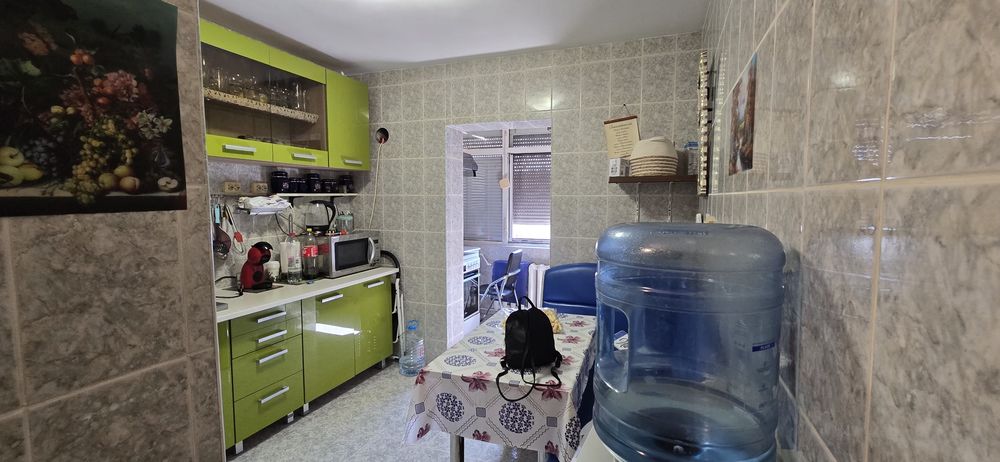 Apartament 3 camere zona Trust