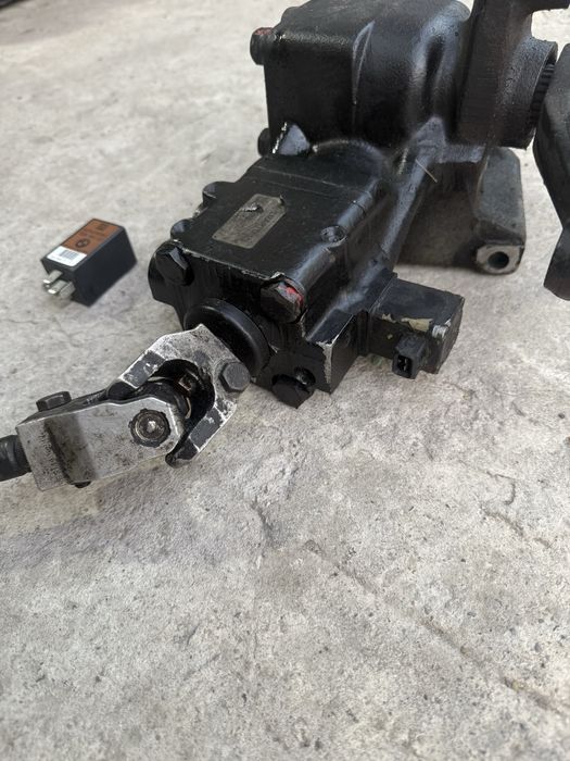 Рулевой редуктор с серватроником на BMW e34