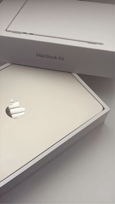 MacBooc air m2 256/16 100%