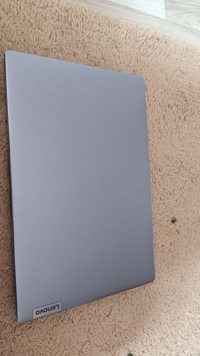 Se vinde laptop Lenovo