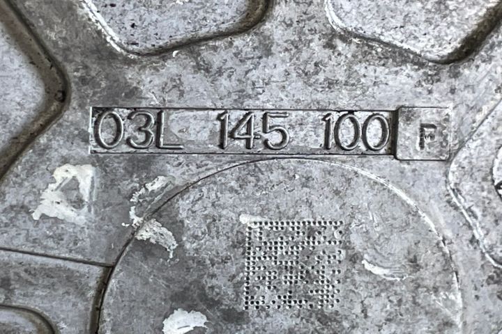 Pompa vacuum  03L145100F Volkswagen VW Passat B7