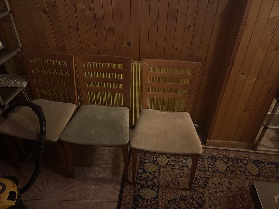 Маси и столове .