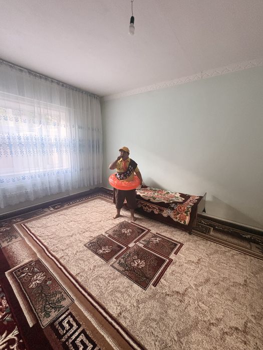 Aranchi Voyenniy Gorodok’da hovli uy sotiladi!