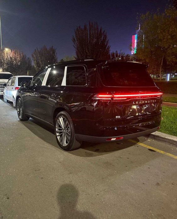 Leapmotor c16  12 viloyatga chiqarib beriladi naqtga va nasiya savdoga