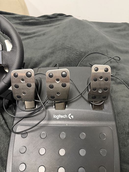 Volan gaming Logitech G + pedale PC / Xbox