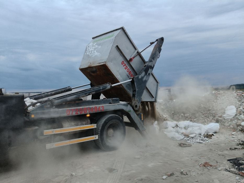 Transport moloz inchiriere containar haba tomberon deseuri constructii