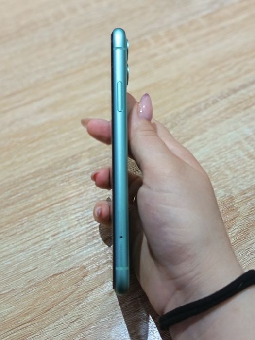 IPhone 11 продам