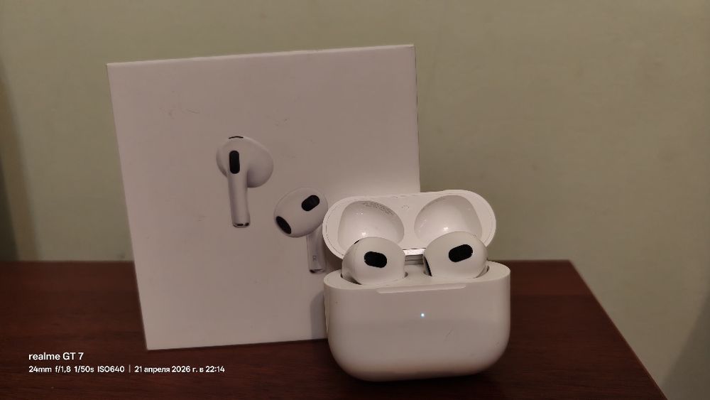 Продам Airpods 3