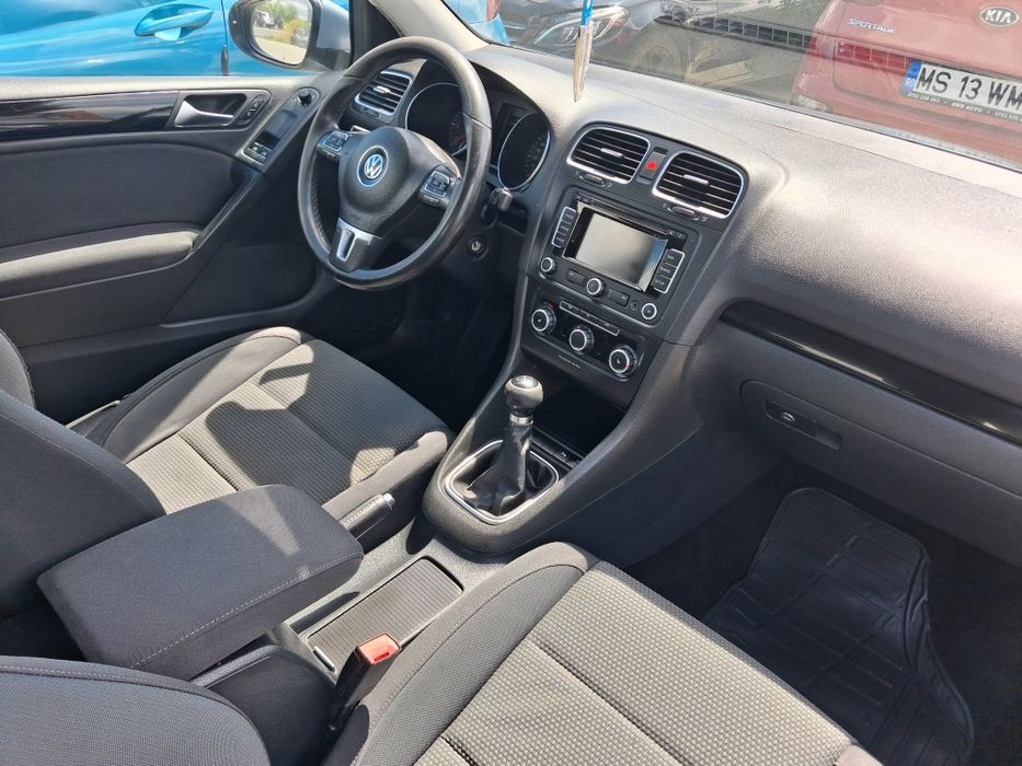 VOLKSWAGEN Golf 2010 — imagine 4