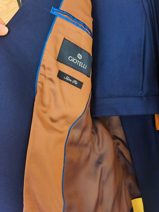 Costum barbati de calitate