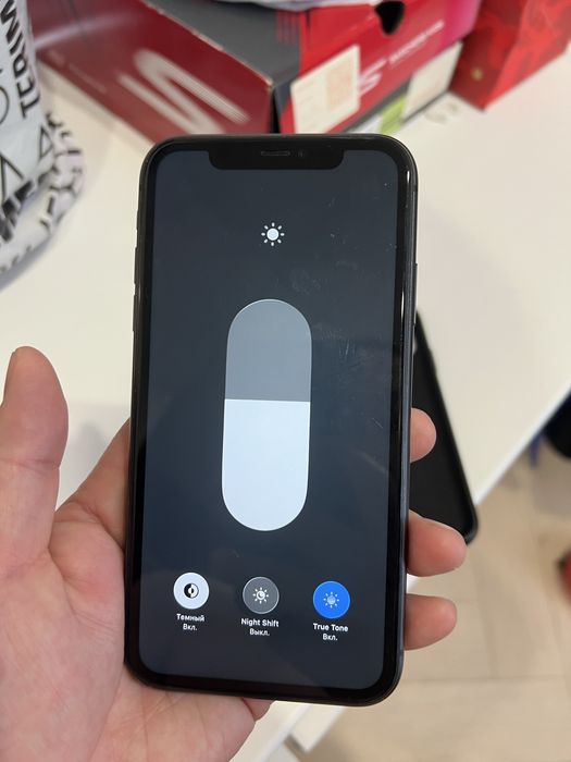 Iphone 11 на 128г