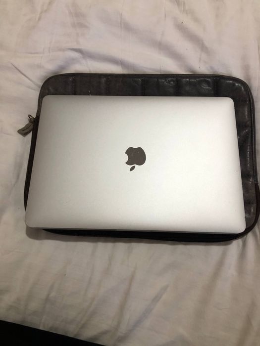 Macbook m1 Pro sotiladi