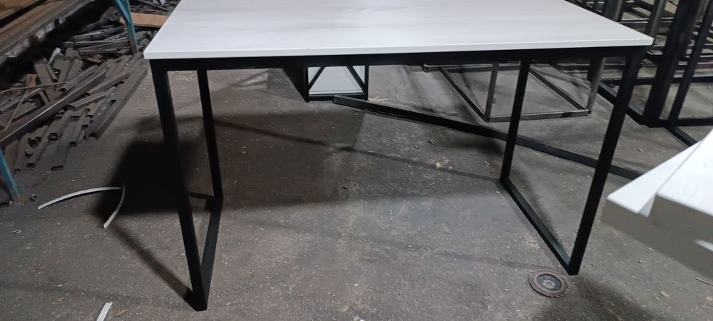 Стол лофт парта продаётся, stol loft parta sotiladi  120/60/72