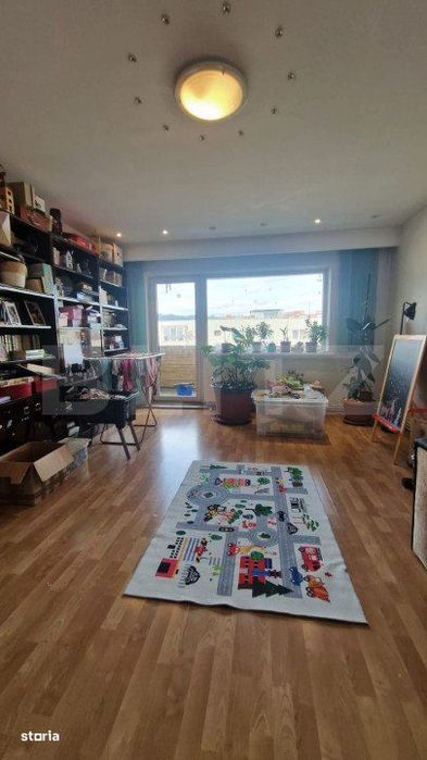 Apartament de vanzare, cu 4 camere, 91 mp, zona-Astra